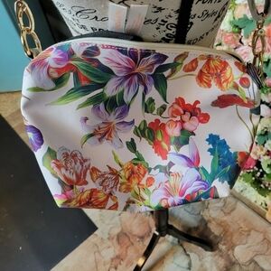 Imoshion White Floral Leather-Like Crossbody Purse Bag